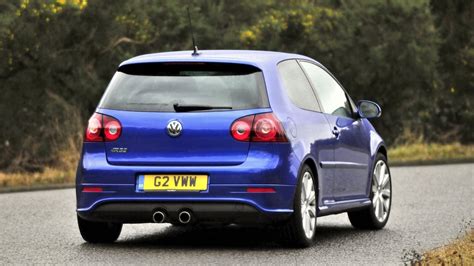 Retro Review The Mk5 Volkswagen Golf R32 Reviews 2025 Top Gear