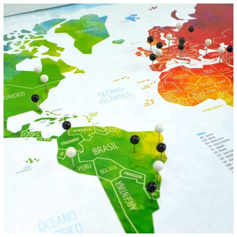 Quadro Mapa Múndi p Marcar Viagens Estilo Aquarela Kit c 50 Pins