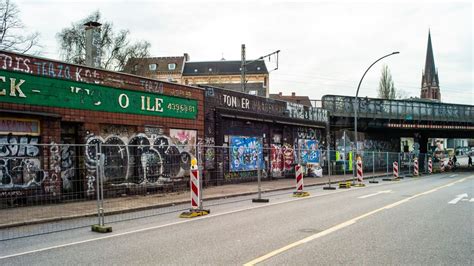 Sternbr Cke In Hamburg Altona Initiative Will Gegen Abriss Klagen