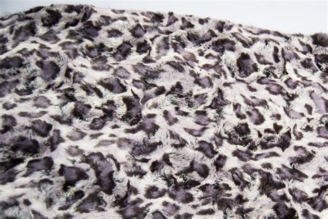 Tissu Fausse Fourrure Imitation L Opard Gris Rk Grey Leopard