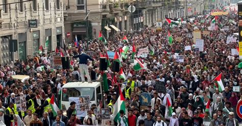 A Milano La Nuova Manifestazione A Sostegno Della Palestina Migliaia