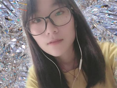 口吐芬芳十级专家😘 Viveyang51 Twitter