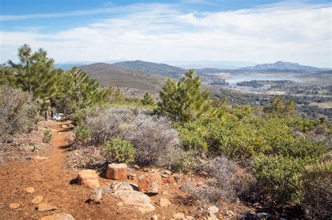 Hiking Cuyamaca Peak Middle Peak Stonewall Peak Loop In Cuyamaca