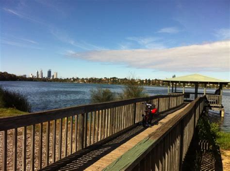 Lake Monger Reserve Park - Blog Reviews | Lake, Picnic spot, Wembley