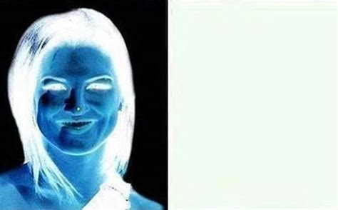 Photo Cette Illusion Doptique Transforme Ce Négatif Bleuâtre Qui Fait