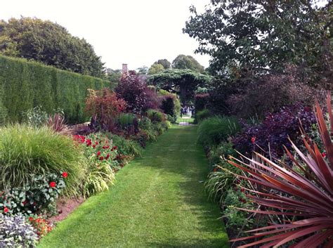 Hidcote Manor Gardens - Sisley Garden Tours