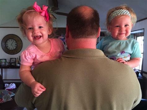 Dad Recreates Special Photo With Twin Daughters Every Year Viral News