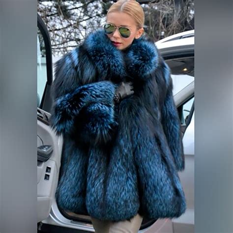 Luxury Real Blue Fox Fur Coat Full Pelt Fur Womens Winter Overcoat