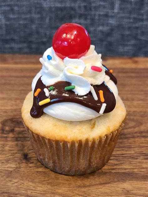 Jonny Cs Deli Sweets Banana Split Cupcake Jonny C S NY Deli And Caterers