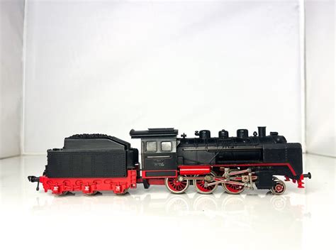 Fleischmann H0 1350 Locomotive à vapeur avec wagon tender Deux