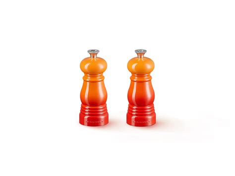 Le Creuset Classic Salt And Pepper Mill Set Personal Use Chip