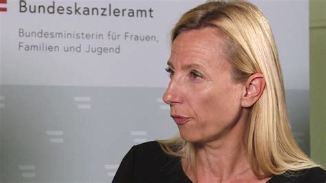 Fellner Live Juliane Bogner Strau Im Interview Oe Tv