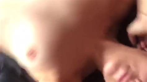 فتاة عربية هائجة مغربية تجلخ لحبيبها بكس خيالي Free Sex Video RedTube