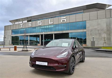 AutoScout24 SUV Im Trend Tesla Model Y Dominiert Aber Mit