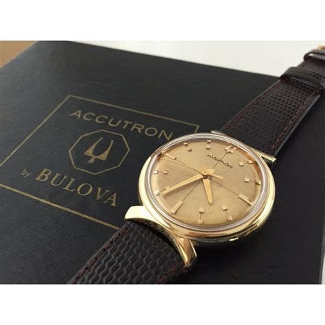 Bulova Accutron 214 18k 750 Vintage Rare Bow Tie Case Barrys Pawn