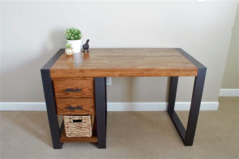 DIY Modern Industrial Desk - Handmade Weekly