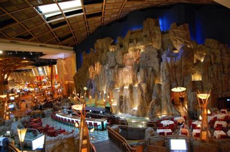 Todd English’s Tuscany at Mohegan Sun – Social Vixen