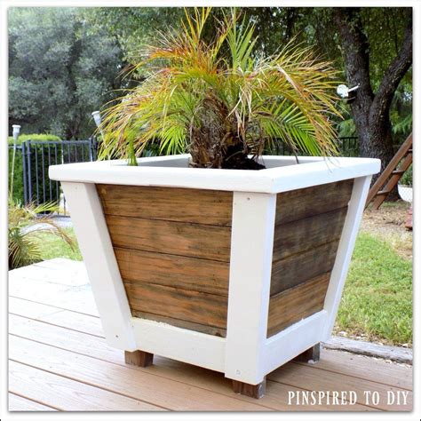 DIY Large Farmhouse Planter | Large backyard landscaping, Planter boxes, Wood planters