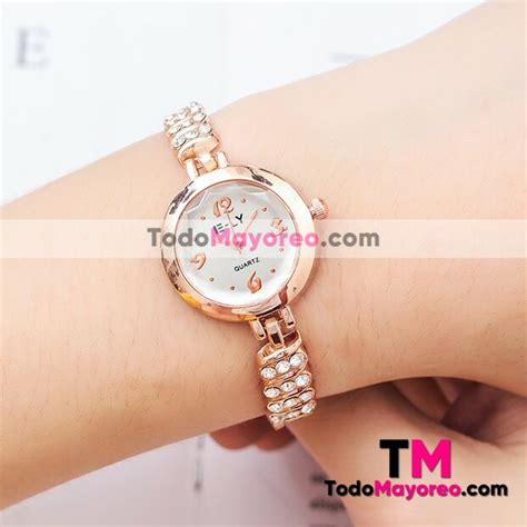 Reloj Diamantes Dorado Extensible Metal Beige R3271 TodoMayoreo