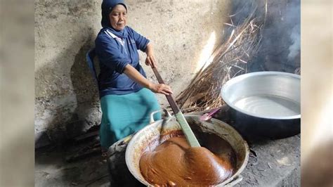 Masyarakat Kota Batu Masih Melestarikan Tradisi Ngudek Jenang