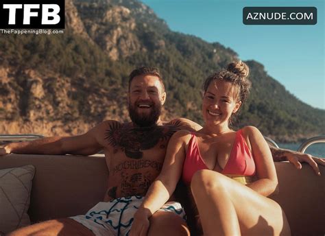 Dee Devlin Sexy And Hot Photos Collection From Various Social Media Events AZNude