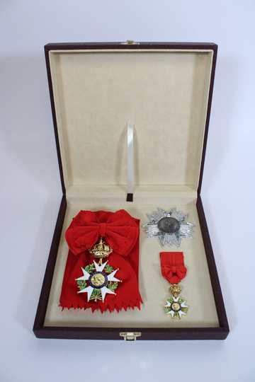 Antikcostume Coffret Souvenir L Gion D Honneur