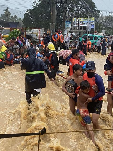 Il Tifone Rai Si Abbatte Sulle Filippine Alluvioni E Frane Almeno