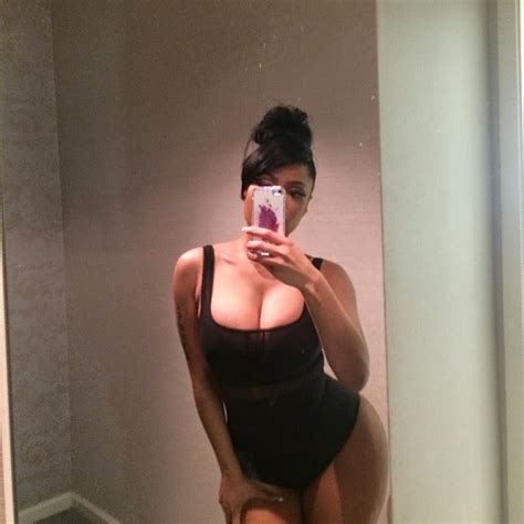 Rapper Nicki Minaj Flaunts Her Gigantic Curves In One Piece Swimsuit