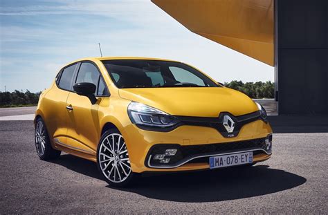 2017 Renault Clio R.S. unveiled with light facelift – PerformanceDrive