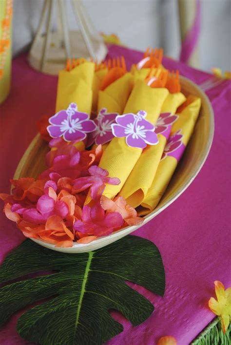 Hawaiian Luau Birthday Party Ideas Photo 2 Of 9 Luau Birthday Party