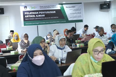 PJP UMI Gelar Pelatihan Penyusunan Artikel Ilmiah Bagi Dosen UMI