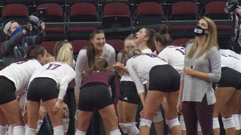 Volleyball Looks To Continue Fall Dominance Against Mississippi State