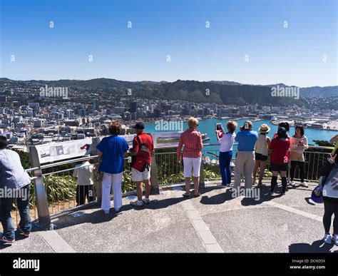 Dh Mount Victoria Wellington New Zealand Mt Victoria Lookout Tourists