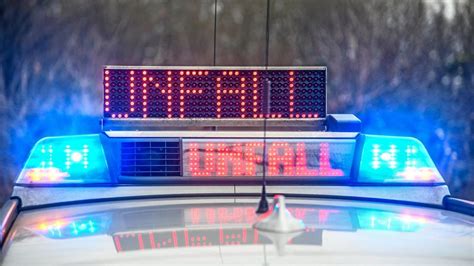 Zwei Verletzte Und Euro Schaden Nach Unfall Bei Ilmenau