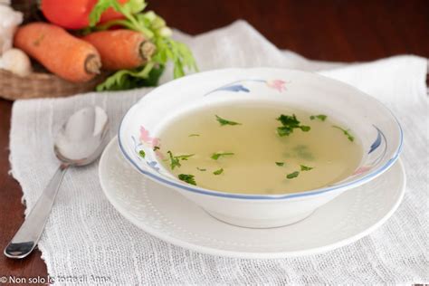 Brodo Fatto In Casa Ricetta Brodo Mille Usi Semplice