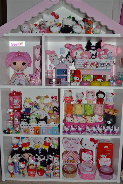 My Pink Hello Kitty World: Hello Kitty Doll House