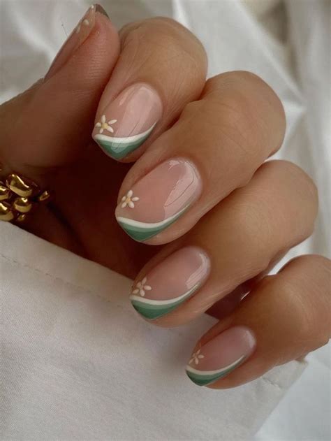 65 Trendy Sage Green Nails To Try This Spring Green Nails Manicure