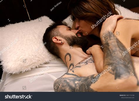 Beautiful Loving Couple Naked Hug Kissing Stock Photo Edit Now 1901172190