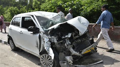 Road Accidents Killed 17 People Every Hour In India In 2016 Delhi Most Unsafe India News