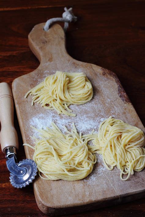 Tagliolini Semi Integrali All Uovo Con Sugo Di Radicchio Robiola E