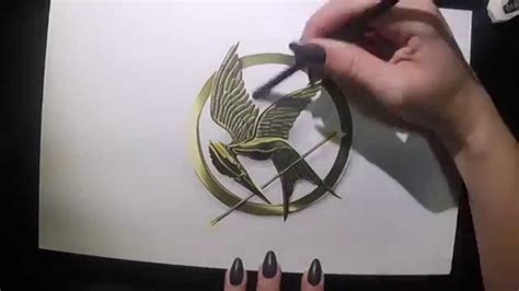 Mockingjay Pin Drawing at PaintingValley.com | Explore collection of ...