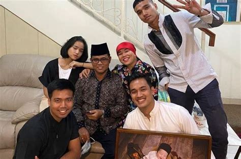 Haji Faisal Dan Dewi Zuhriati Cerita Soal Perangai Bibi Ardiansyah