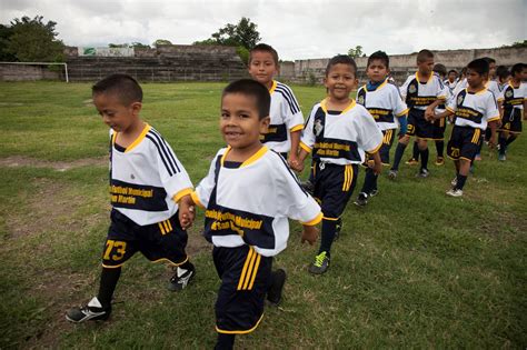 El Salvador - 7: The David Beckham UNICEF fund