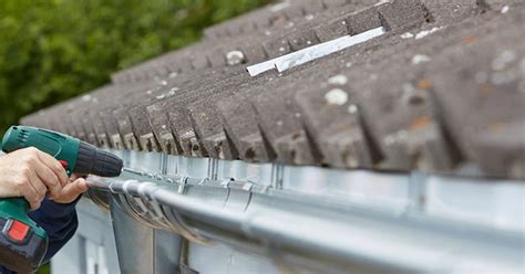 6 Reasons Why DIY Gutter Repair Is A Horrible Idea