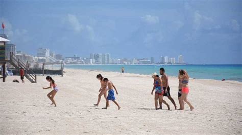 Regresan Turistas A Playas De Canc N Tras Sem Foro Amarillo Morelos