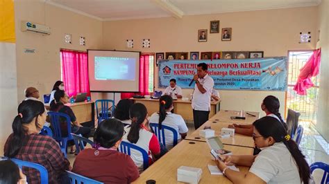 Pertemuan Kelompok Kerja Kampung Kb Keluarga Berkualitas Dengan