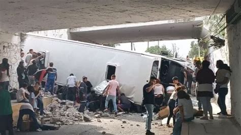 Vuelca Autobús En La México Pirámides Hay 3 Muertos Y 30 Heridos La