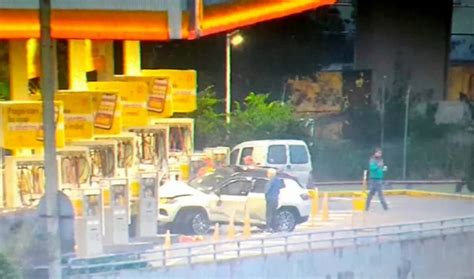 Un jugador de Estudiantes chocó contra una estación de servicio tras