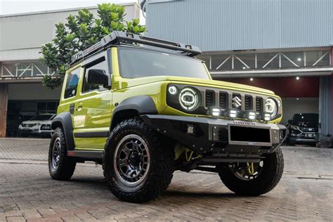 Suzuki Jimny Disulap Lebih Gagah Bak Jeep Rubicon