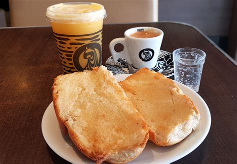 Café da manhã waffle de pão de queijo Nide Lins